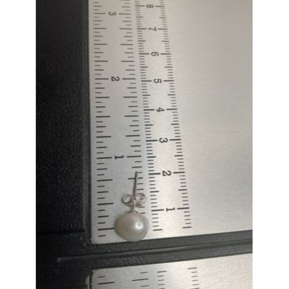 NWOT Perfect Round AAA Natural White Akoya Pearl Silver Stud Earring 7-8MM - Picture 2 of 8